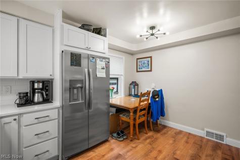 5234 Erwin Street Maple Heights OH 44137
