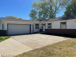 8045 Royal Ridge Drive Parma OH 44129