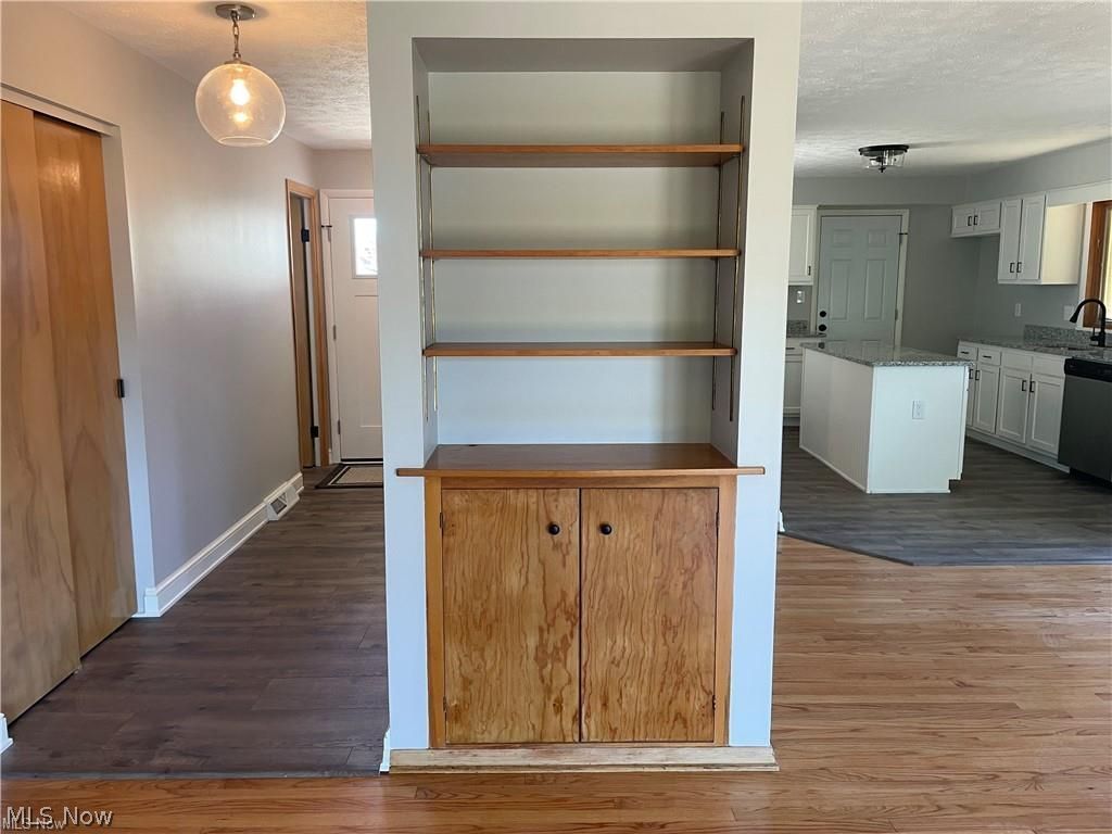 8045 Royal Ridge Drive Parma OH 44129