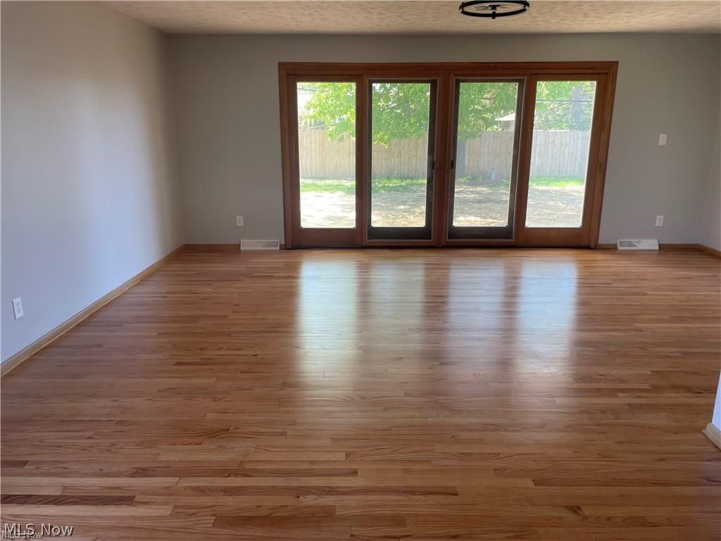 8045 Royal Ridge Drive Parma OH 44129