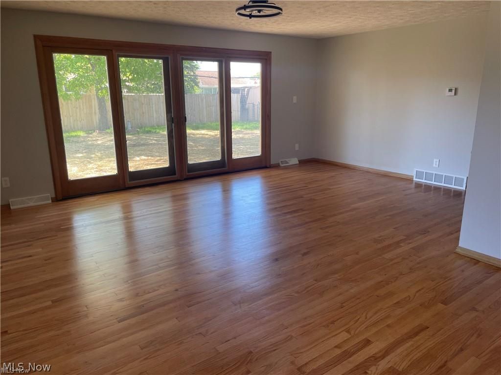 8045 Royal Ridge Drive Parma OH 44129