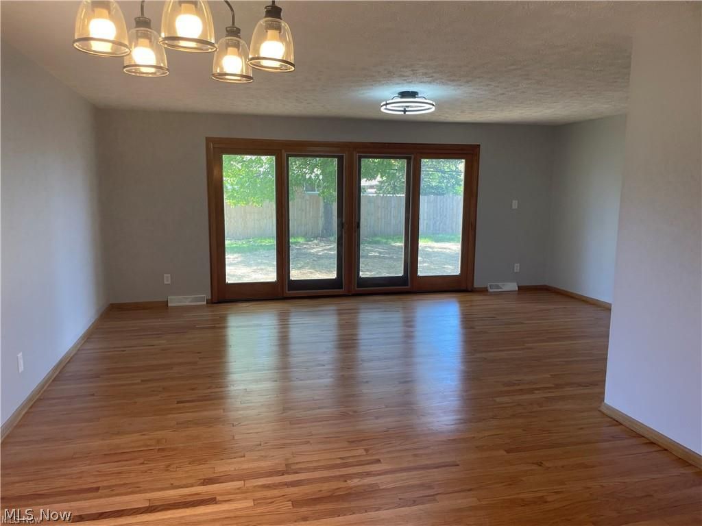 8045 Royal Ridge Drive Parma OH 44129