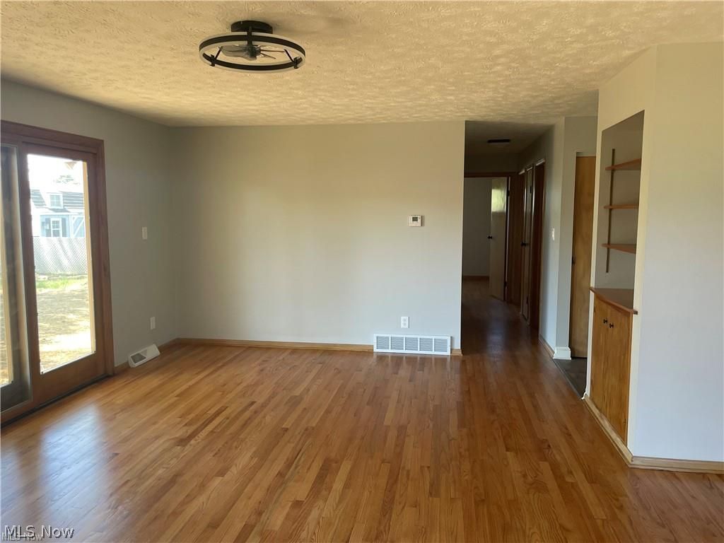 8045 Royal Ridge Drive Parma OH 44129