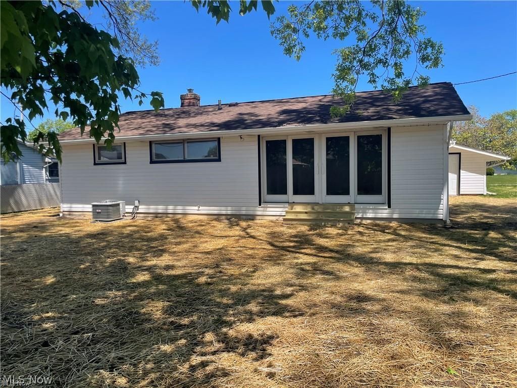 8045 Royal Ridge Drive Parma OH 44129