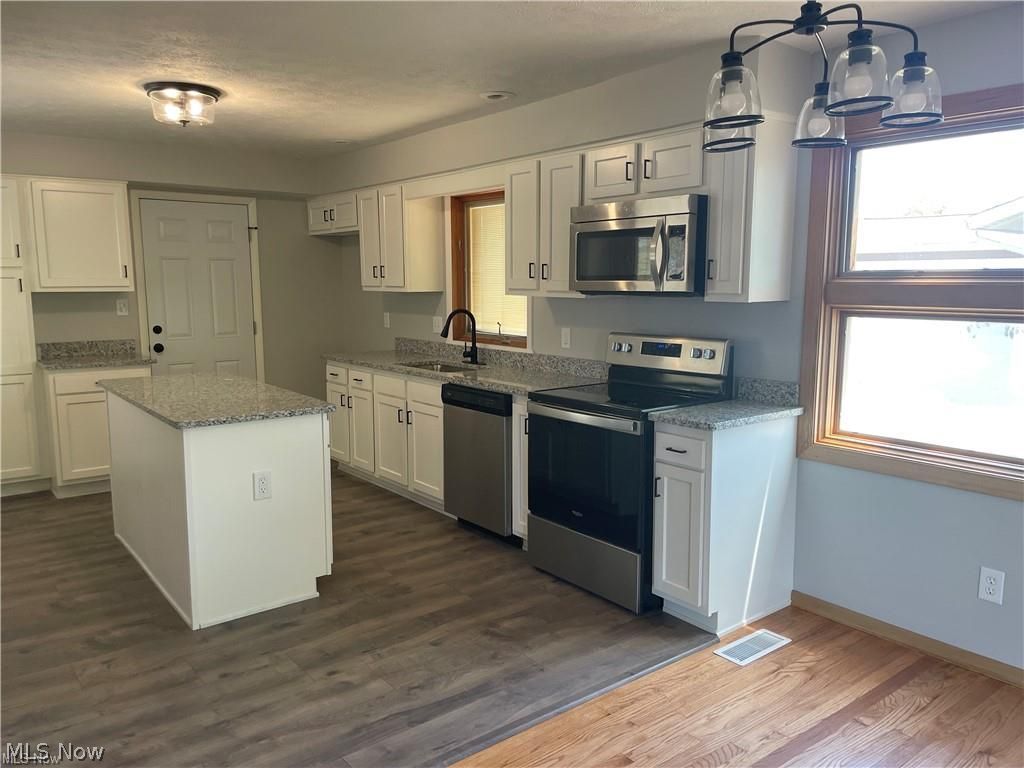 8045 Royal Ridge Drive Parma OH 44129
