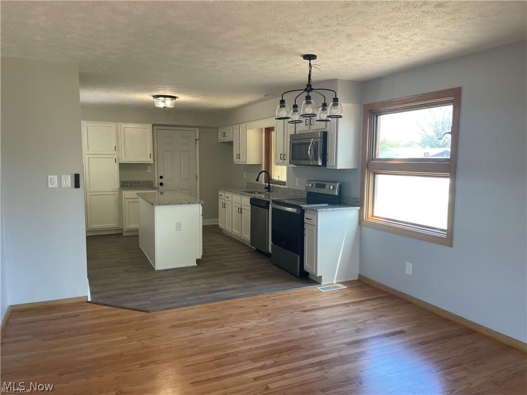 8045 Royal Ridge Drive Parma OH 44129