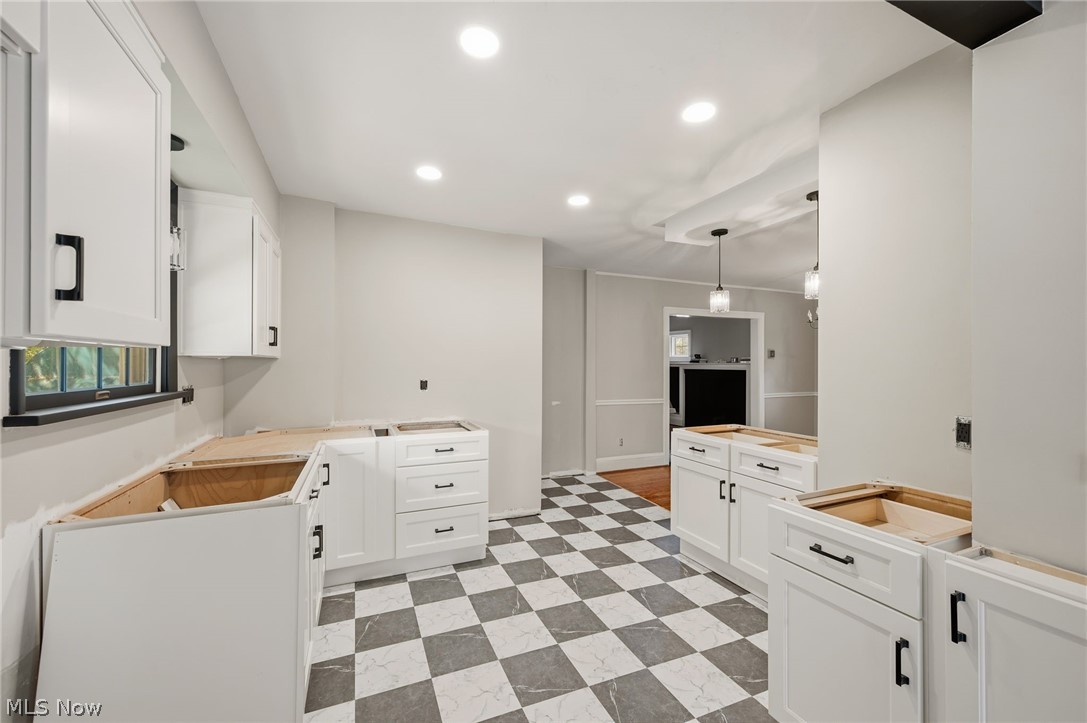 1351 Manor Park Avenue Lakewood OH 44107