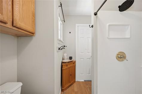 1351 Manor Park Avenue Lakewood OH 44107