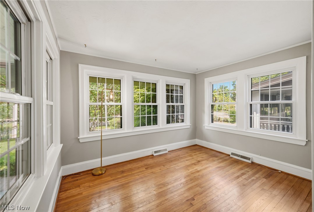 1351 Manor Park Avenue Lakewood OH 44107