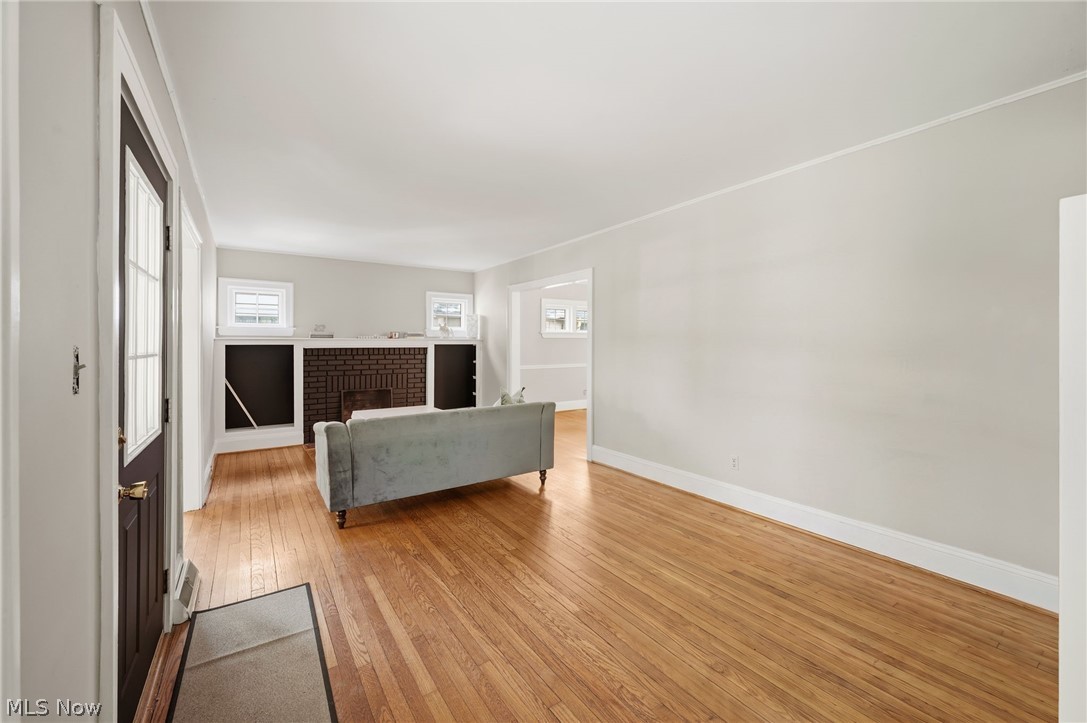 1351 Manor Park Avenue Lakewood OH 44107