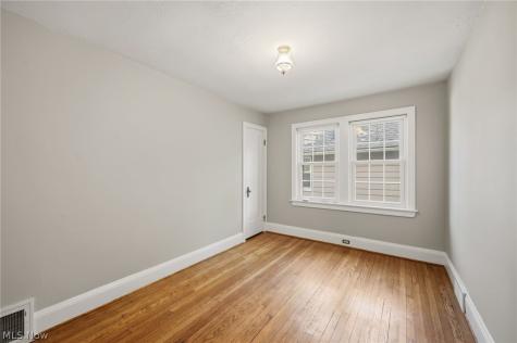 1351 Manor Park Avenue Lakewood OH 44107