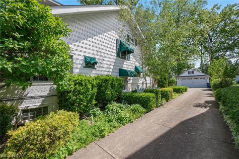 1351 Manor Park Avenue Lakewood OH 44107