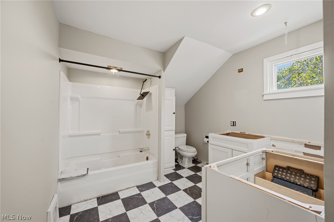 1351 Manor Park Avenue Lakewood OH 44107
