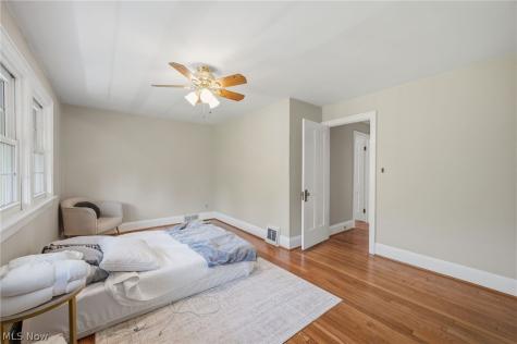 1351 Manor Park Avenue Lakewood OH 44107