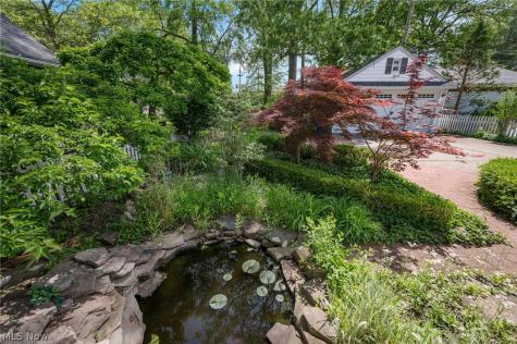 1351 Manor Park Avenue Lakewood OH 44107