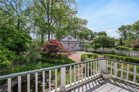 1351 Manor Park Avenue Lakewood OH 44107
