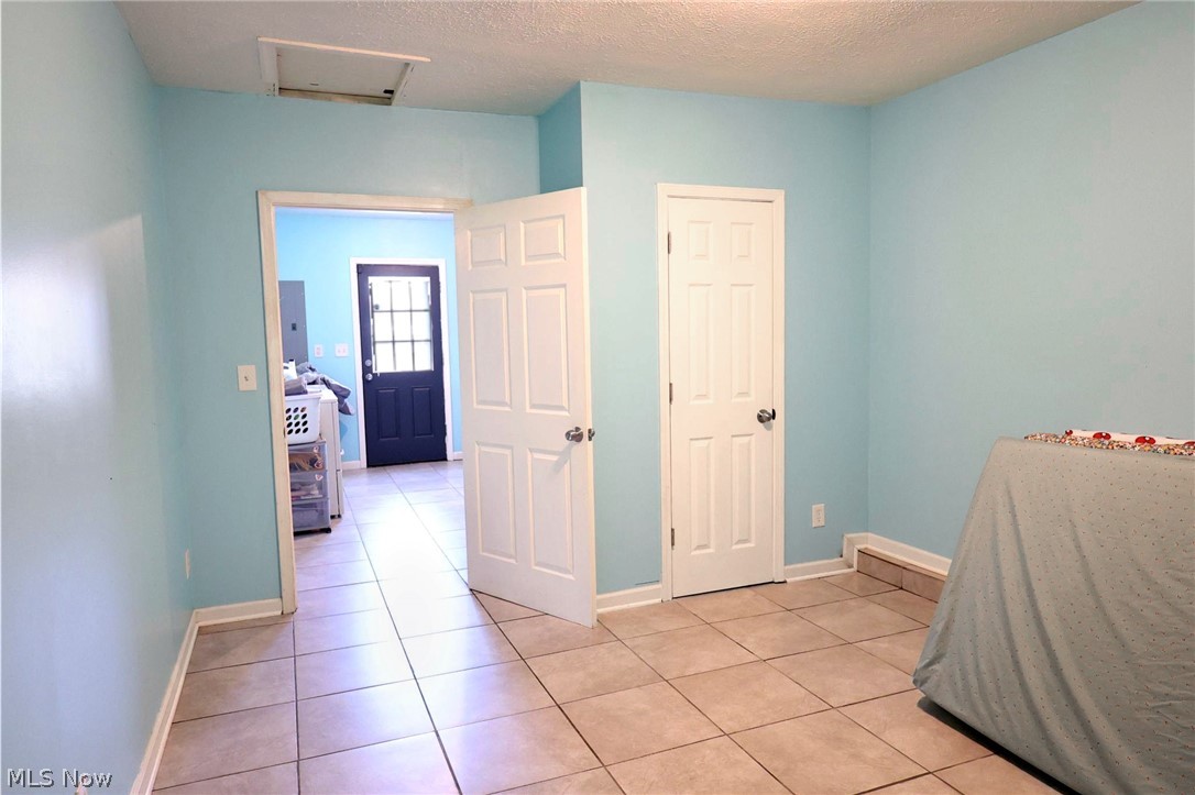 556 Keys Drive Elyria OH 44035