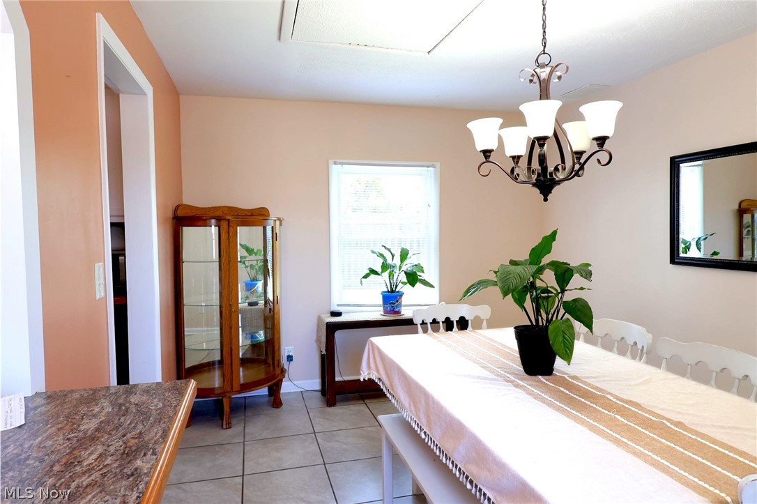 556 Keys Drive Elyria OH 44035