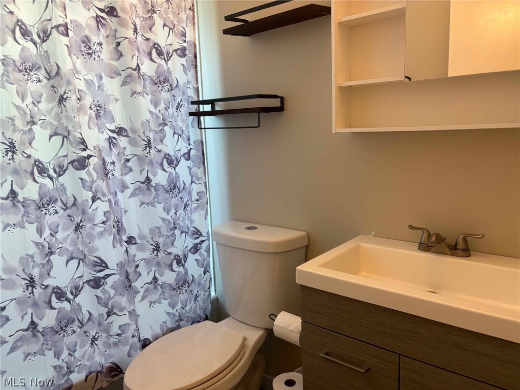 556 Keys Drive Elyria OH 44035