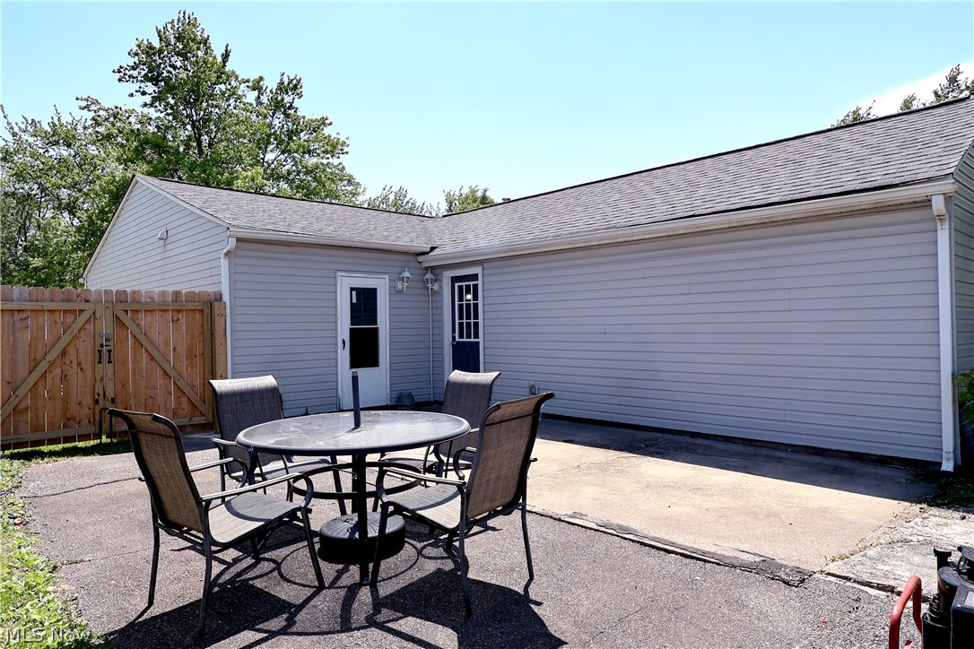 556 Keys Drive Elyria OH 44035