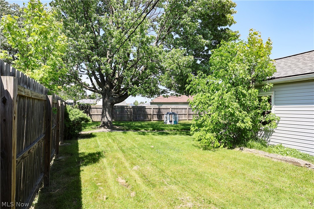 556 Keys Drive Elyria OH 44035