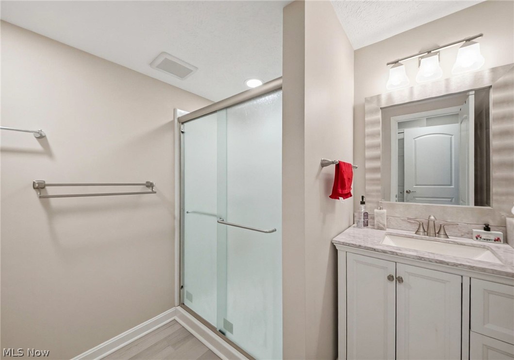 18229 Clare Court Strongsville OH 44149