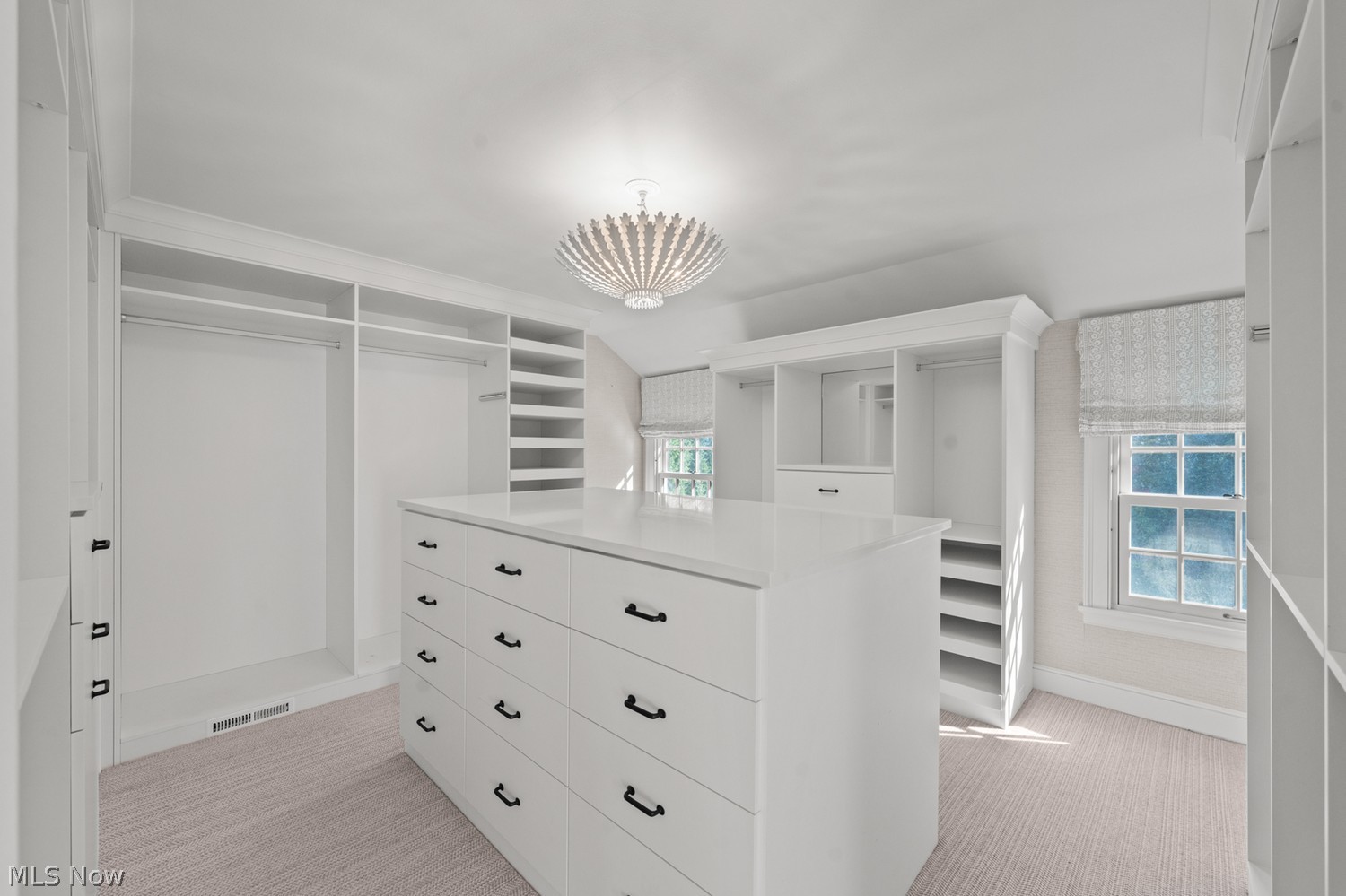 2717 Wadsworth Road Shaker Heights OH 44122