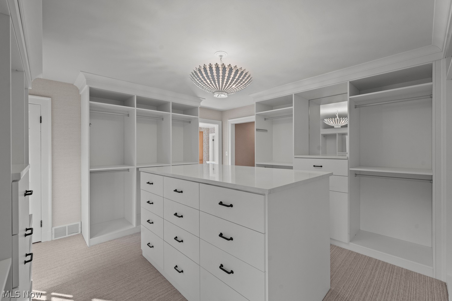 2717 Wadsworth Road Shaker Heights OH 44122