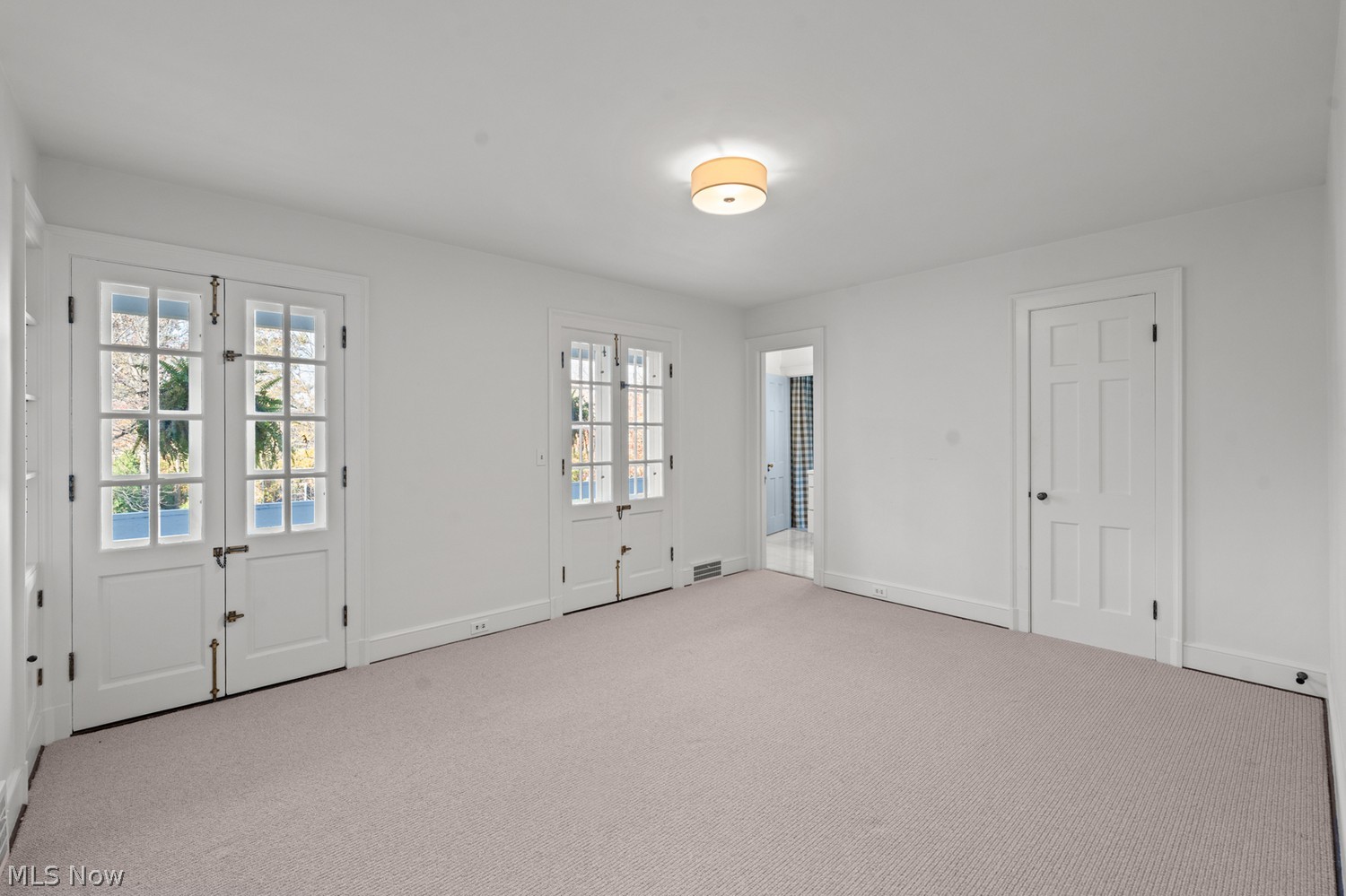 2717 Wadsworth Road Shaker Heights OH 44122