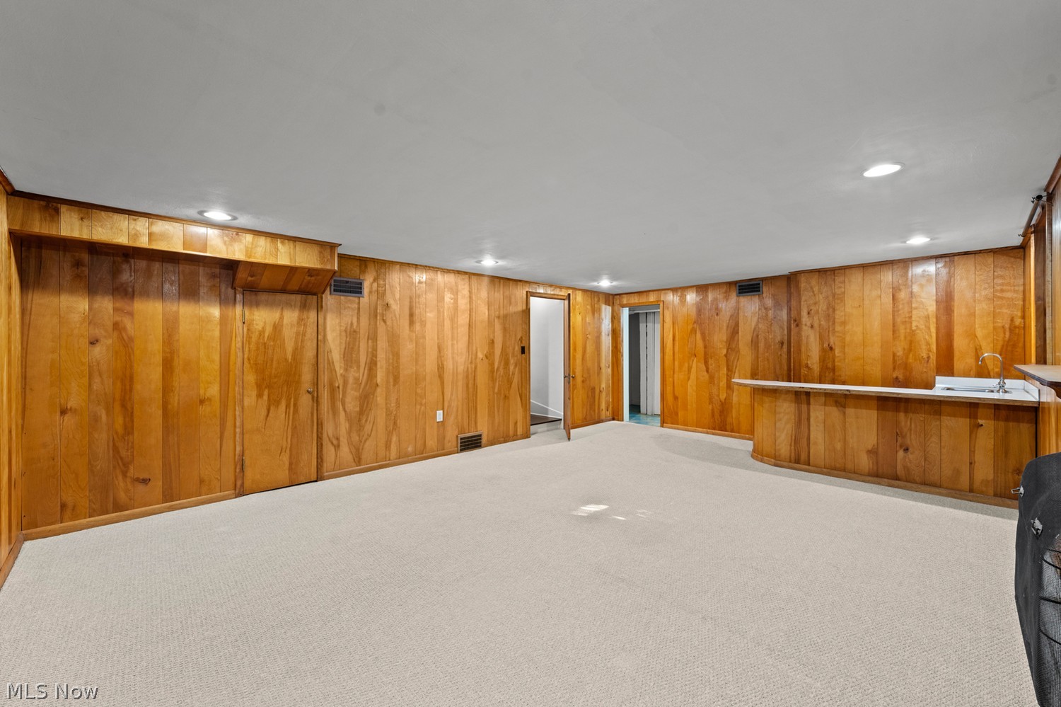 2717 Wadsworth Road Shaker Heights OH 44122