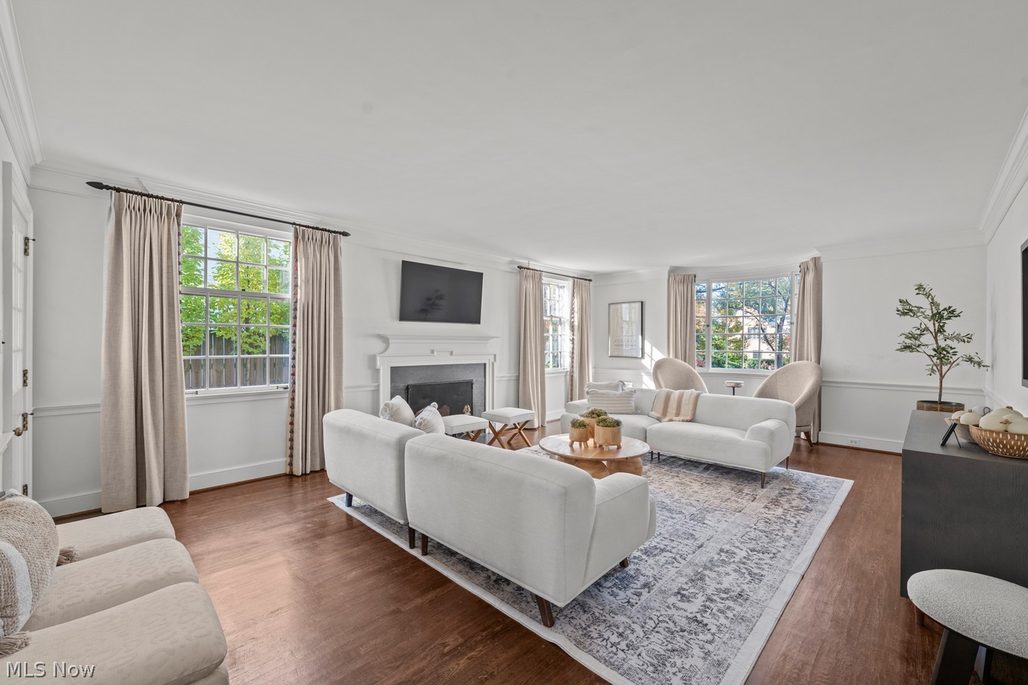 2717 Wadsworth Road Shaker Heights OH 44122