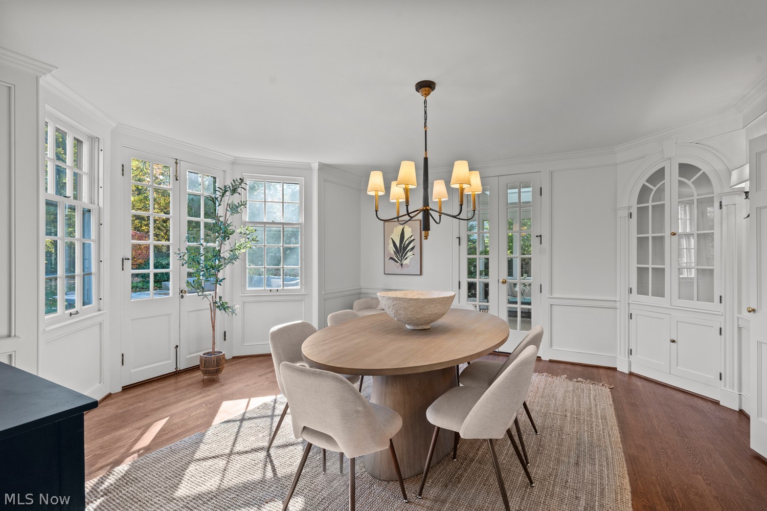 2717 Wadsworth Road Shaker Heights OH 44122