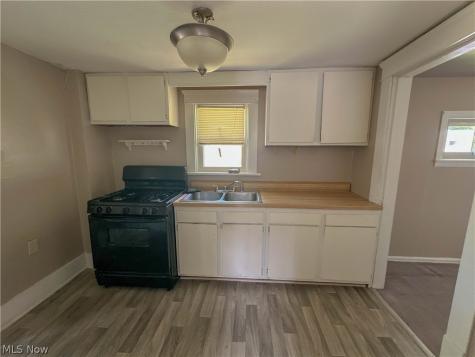 1275 Sawyer Avenue Akron OH 44310