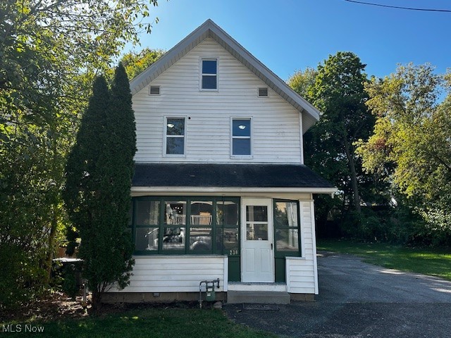 230 Helen Avenue Akron OH 44310