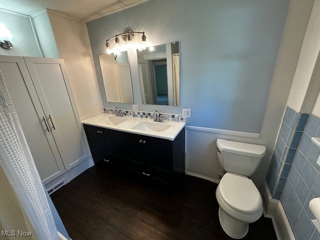 230 Helen Avenue Akron OH 44310