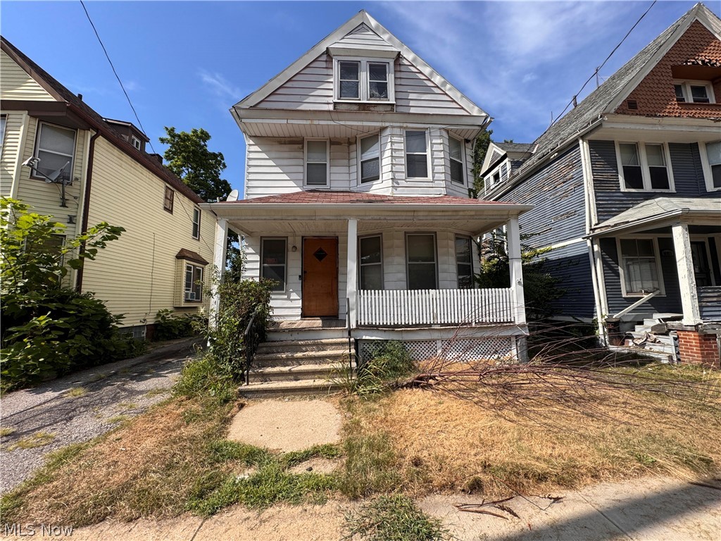 10907 Hull Avenue Cleveland OH 44106