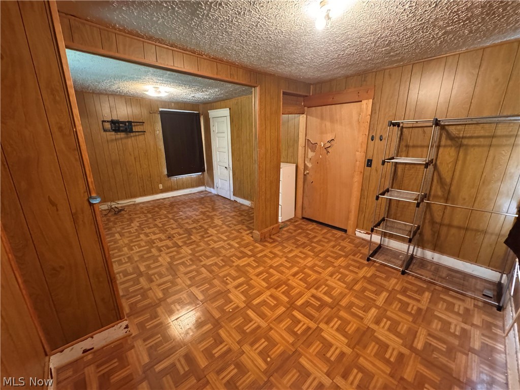 10907 Hull Avenue Cleveland OH 44106