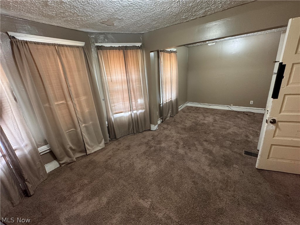 10907 Hull Avenue Cleveland OH 44106