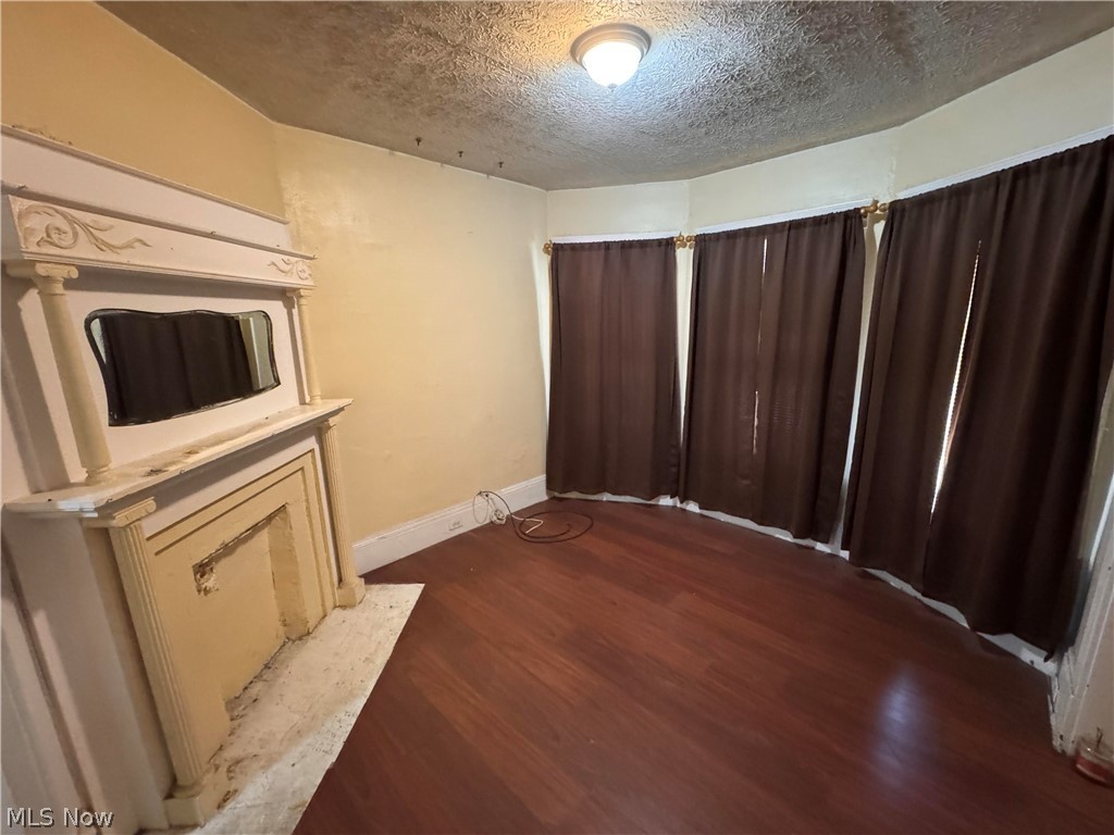 10907 Hull Avenue Cleveland OH 44106