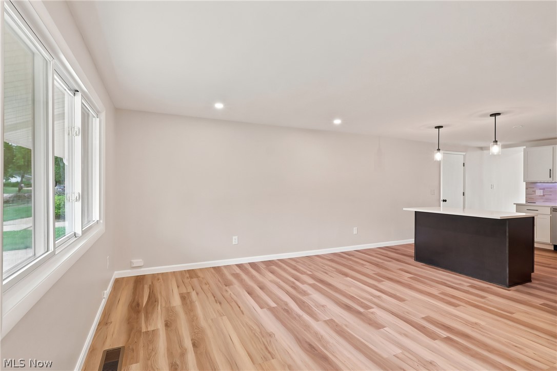 1053 Wellfleet Drive Grafton OH 44044