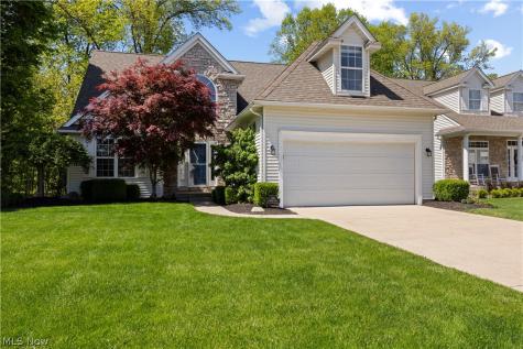 435 Country Walk Amherst OH 44001
