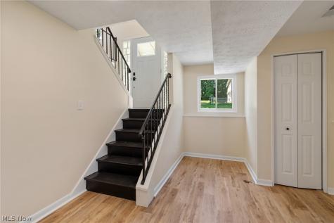 697 Ocean Avenue Akron OH 44310