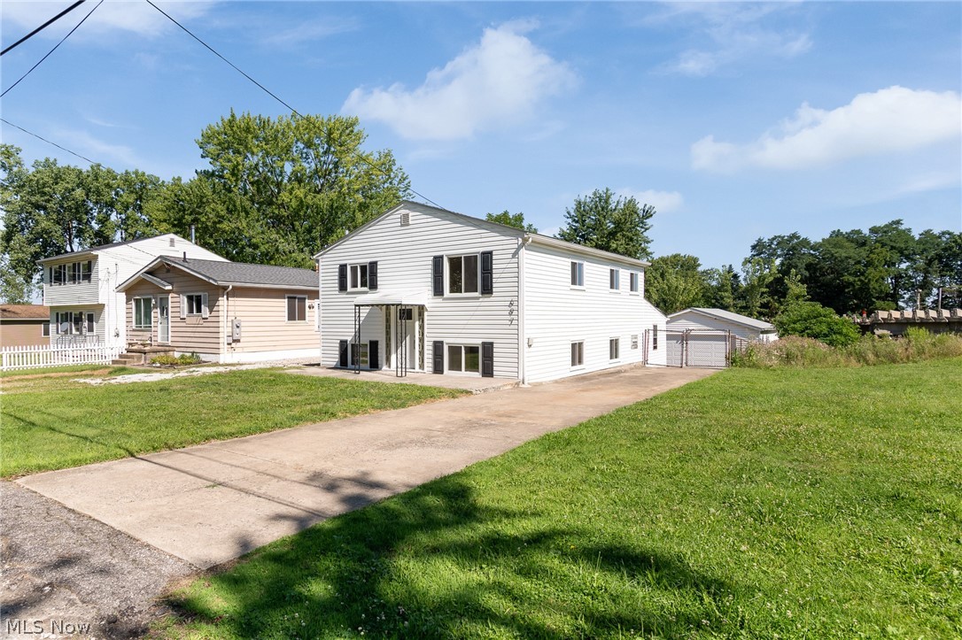 697 Ocean Avenue Akron OH 44310