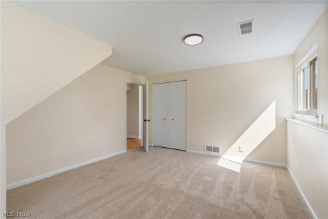 697 Ocean Avenue Akron OH 44310