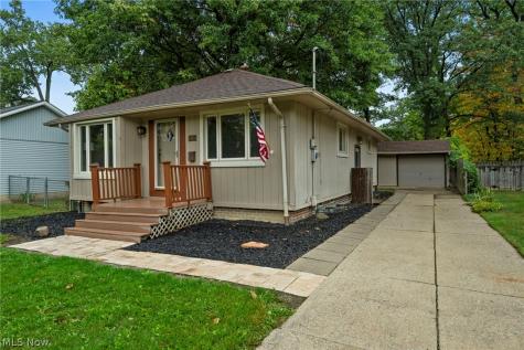 24914 E Oakland Bay Village OH 44140