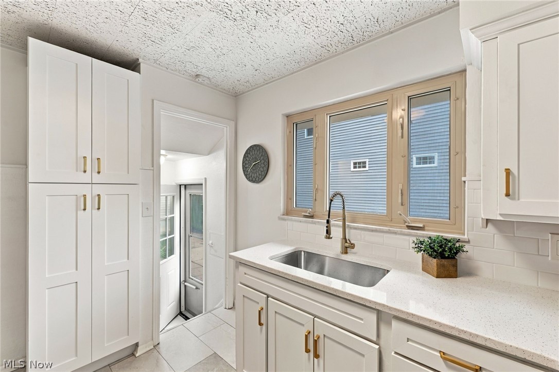 24914 E Oakland Bay Village OH 44140