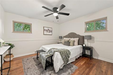 24914 E Oakland Bay Village OH 44140