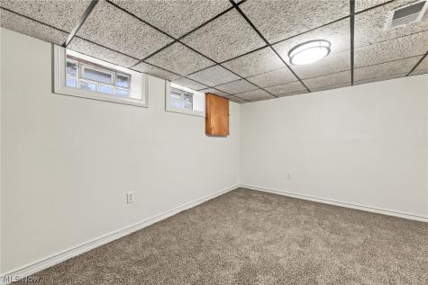 24914 E Oakland Bay Village OH 44140