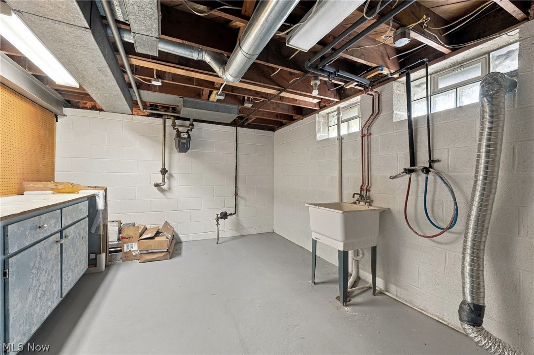 24914 E Oakland Bay Village OH 44140