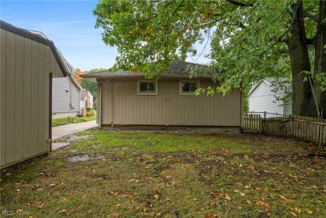 24914 E Oakland Bay Village OH 44140